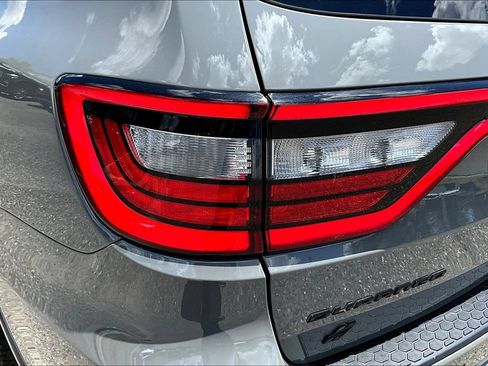 Used 2022 Dodge Durango R/T w/ Blacktop Package AWD/4WD image 23