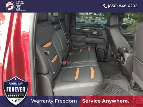 Used 2024 GMC Sierra 2500 AT4 w/ Technology Package AWD/4WD image 33