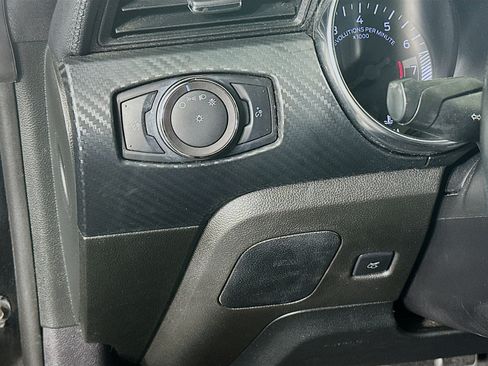 Used 2019 Ford Mustang Coupe w/ Black Accent Package RWD image 16