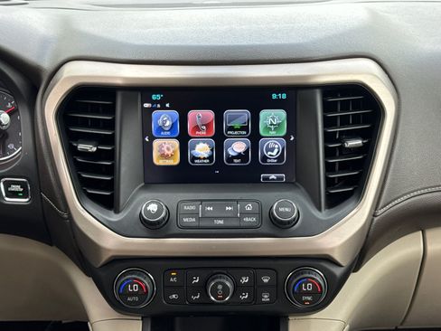 Certified 2019 GMC Acadia Denali w/ Technology Package FWD image 23