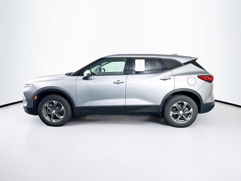 Used 2025 Chevrolet Blazer LT FWD image 4