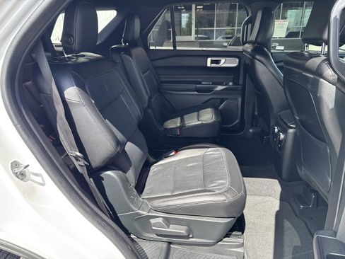 Used 2020 Ford Explorer Limited w/ Class III Trailer Tow Package AWD/4WD image 15