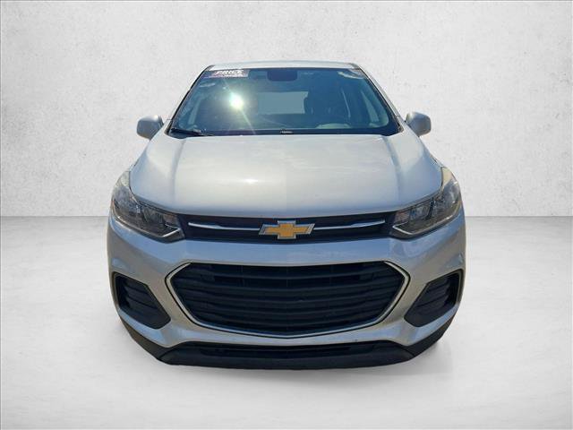 Used 2018 Chevrolet Trax LS FWD image 2