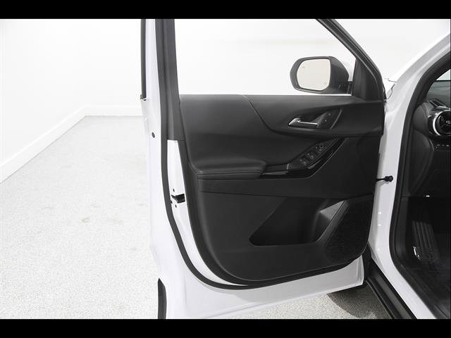 Used 2026 Chevrolet Equinox LT FWD image 4