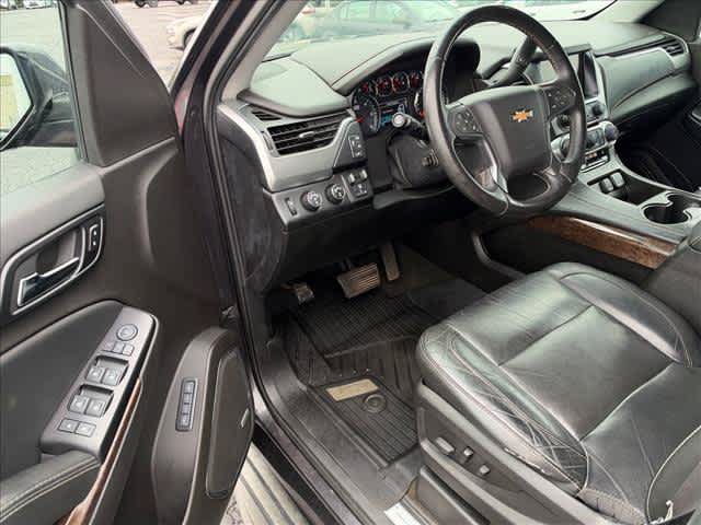 Used 2017 Chevrolet Suburban LT w/ Luxury Package AWD/4WD image 13