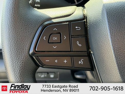 Certified 2025 Toyota Sienna LE FWD image 23