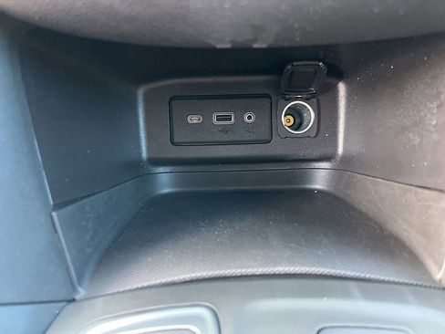 Used 2024 Chevrolet Equinox LT image 39