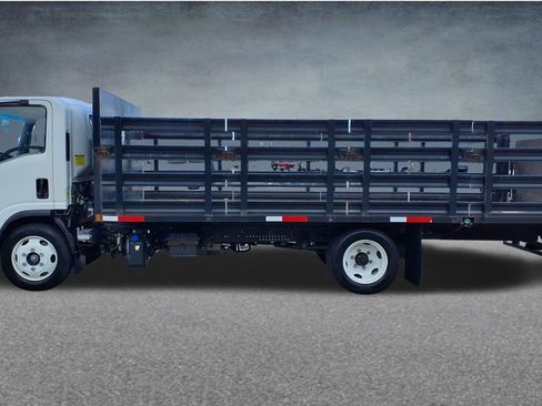 Used 2019 Isuzu NQR RWD image 2