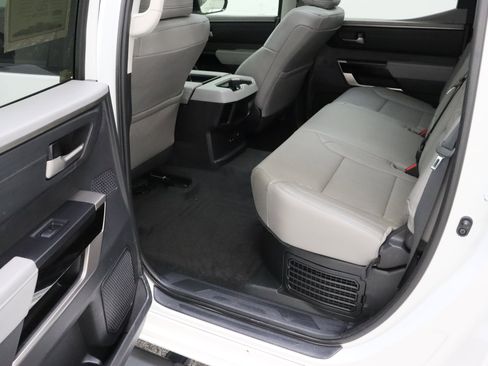 Used 2024 Toyota Tundra Limited image 31