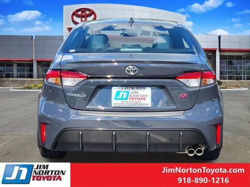 Used 2025 Toyota Corolla SE w/ SE Premium Package FWD image 7