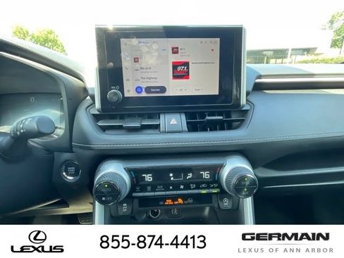 Used 2025 Toyota RAV4 XLE AWD/4WD image 18