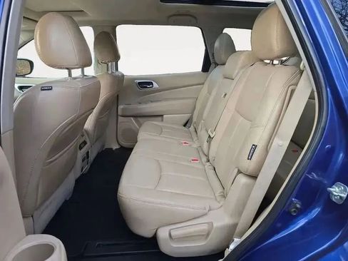 Used 2019 Nissan Pathfinder SL w/ SL Premium Package image 13