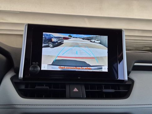 Used 2023 Toyota RAV4 XLE AWD/4WD image 16
