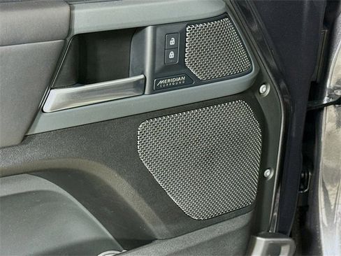 Certified 2022 Land Rover Defender 90 X image 21