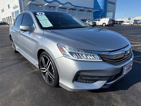 Used 2016 Honda Accord Touring image 11