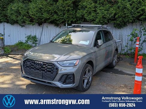 Used 2023 Audi Q5 e Premium Plus w/ Premium Plus Package AWD/4WD image 1