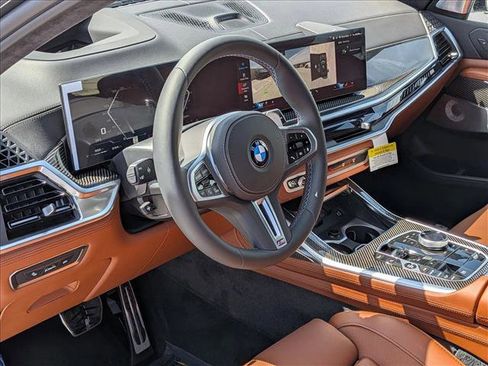 New 2026 BMW X7 M60i AWD/4WD image 3
