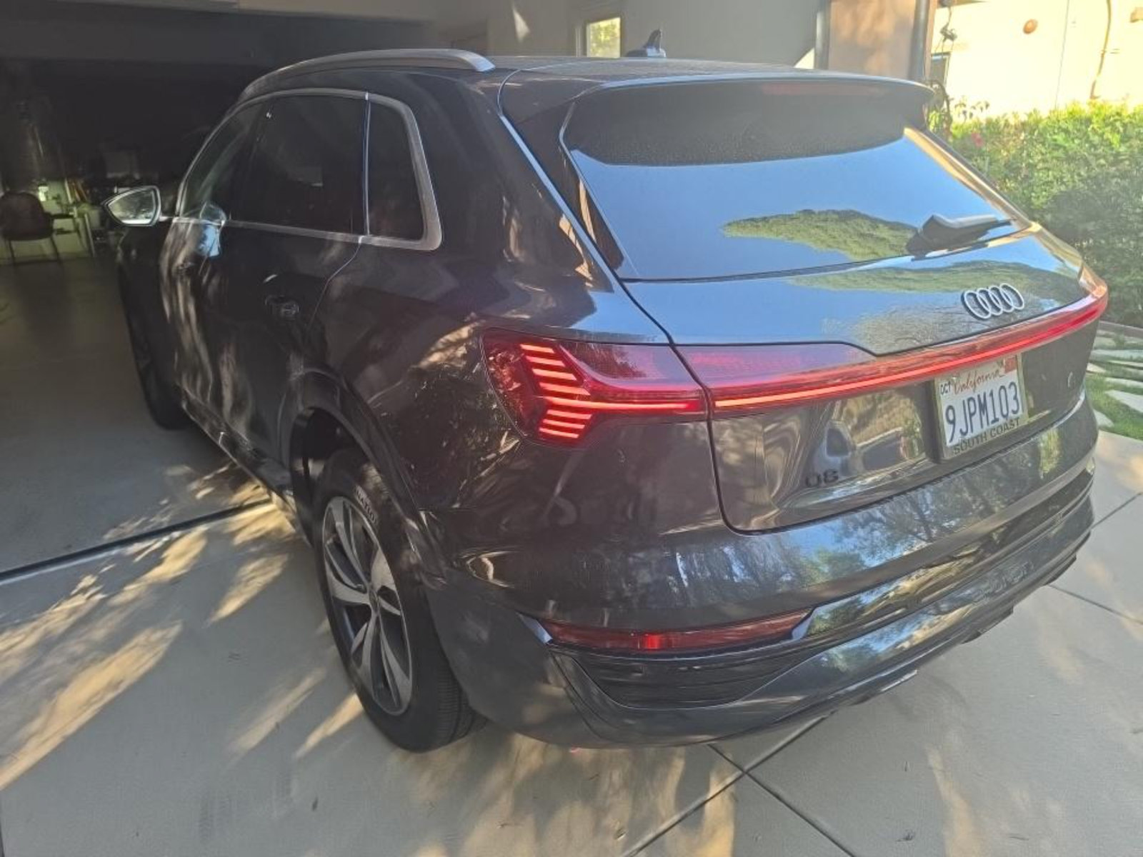 Used 2024 Audi Q8 e-tron Premium Plus w/ Premium Plus Package AWD/4WD image 5