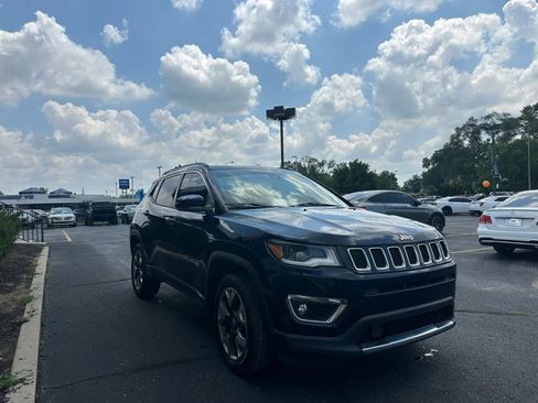 Used 2017 Jeep Compass Limited AWD/4WD image 3