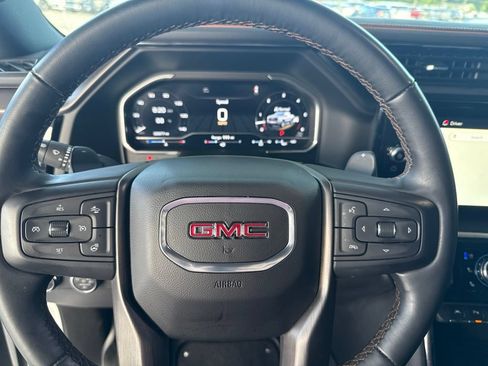 Used 2024 GMC Sierra 1500 AT4 w/ AT4 Premium Package AWD/4WD image 30