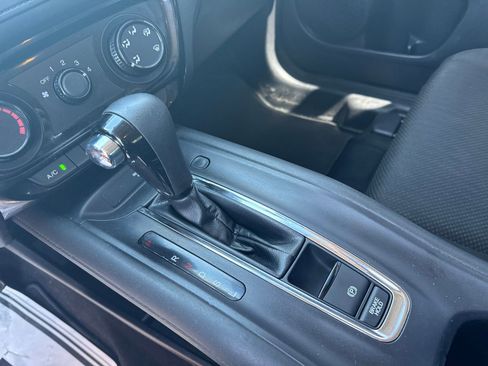 Used 2017 Honda HR-V LX image 20