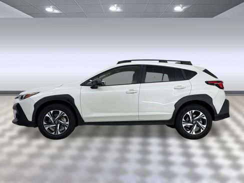 Used 2025 Subaru Crosstrek 2.5i Premium AWD/4WD image 2