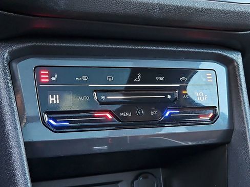 Used 2022 Volkswagen Tiguan SEL R-Line image 19