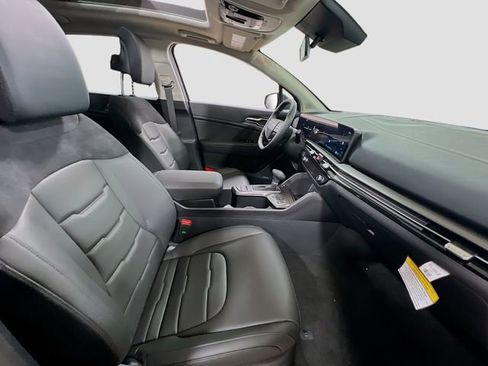 New 2026 Kia Sportage SX image 30