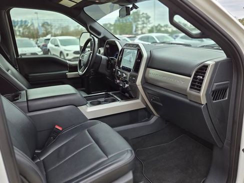 Used 2022 Ford F250 Lariat w/ Lariat Ultimate Package image 16