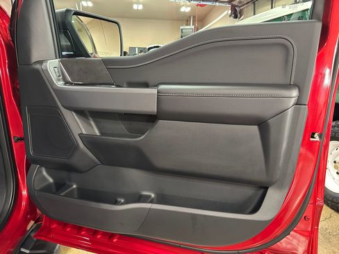 Used 2025 Ford F150 XLT w/ Equipment Group 301A Standard image 25