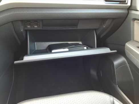 Used 2023 Volkswagen Atlas Cross Sport SE image 15