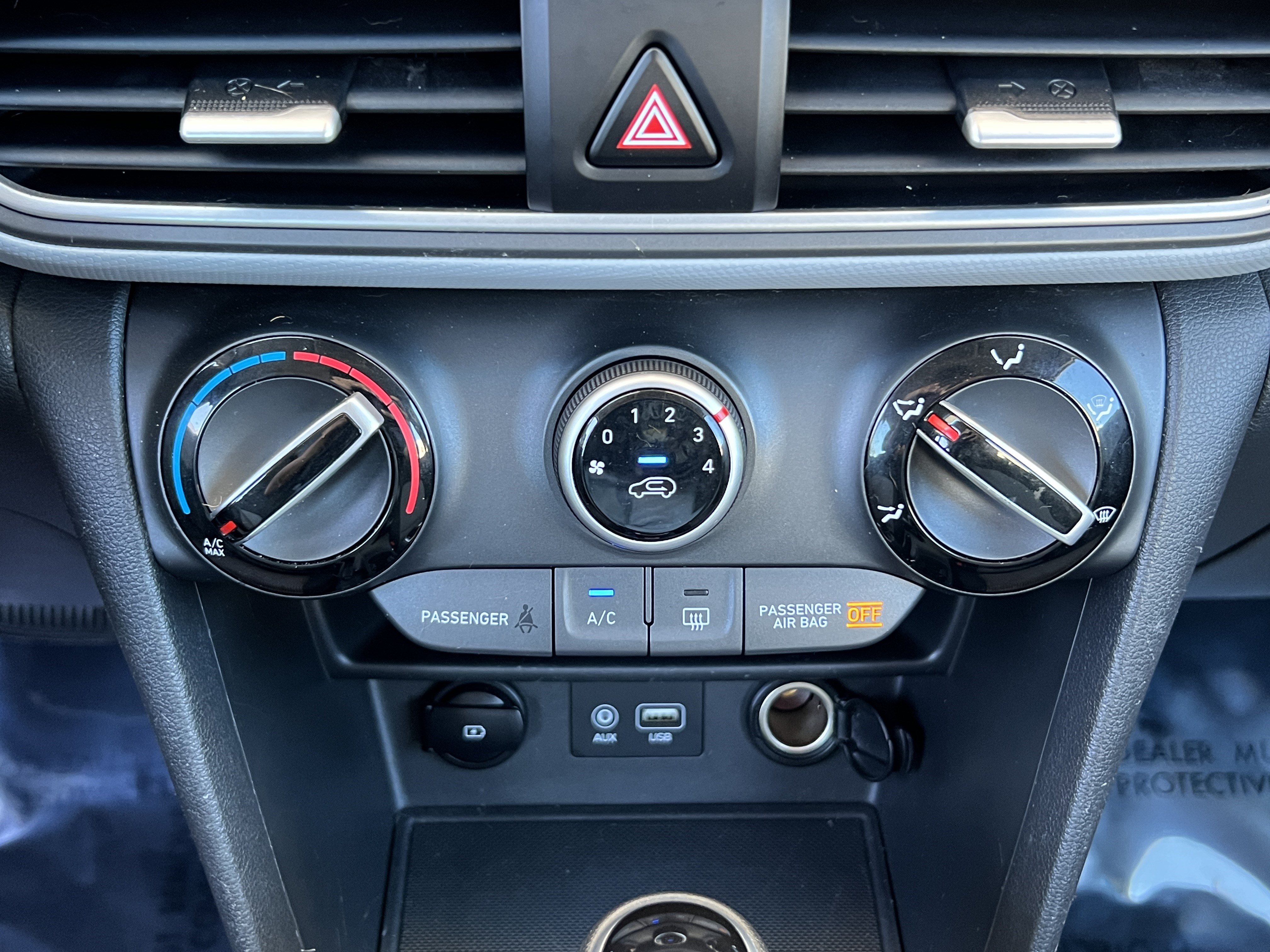 Used 2020 Hyundai Kona SE AWD/4WD image 29
