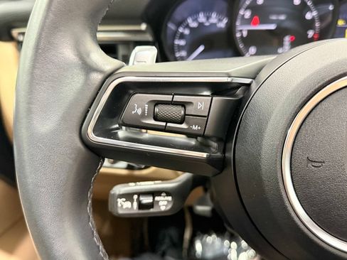 Used 2022 Porsche Macan AWD/4WD image 21