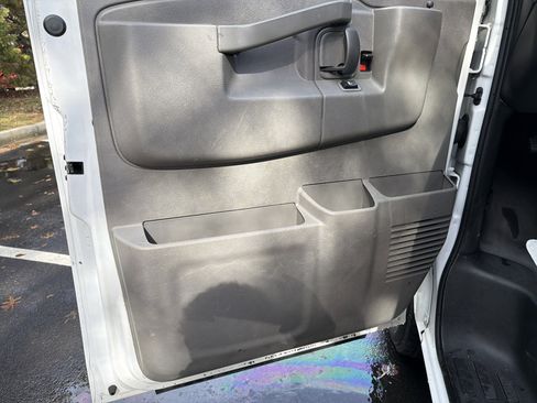 Used 2021 GMC Savana 2500 w/ Driver Convenience Package image 14