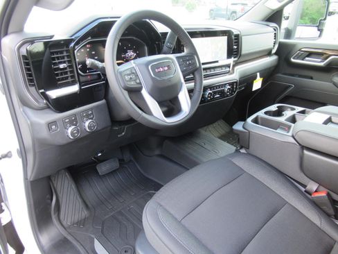 New 2026 GMC Sierra 2500 SLE w/ SLE Value Package; AWD/4WD image 20