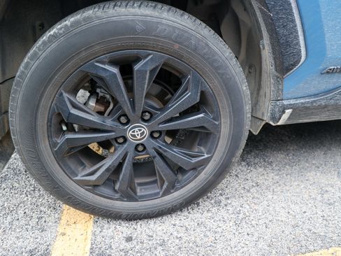 Certified 2025 Toyota RAV4 XSE AWD/4WD image 13