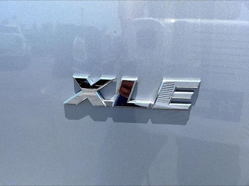 Used 2018 Toyota RAV4 XLE w/ All Weather Liner Package FWD image 24