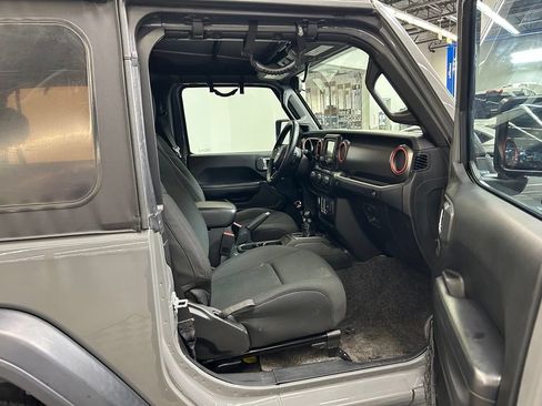 Used 2019 Jeep Wrangler Sport AWD/4WD image 11