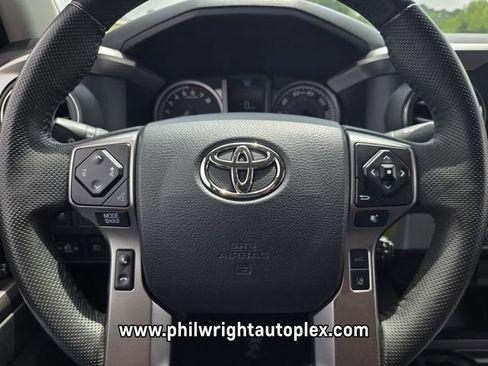 Used 2022 Toyota Tacoma SR5 w/ SR5 Appearance Package (SM) RWD image 23