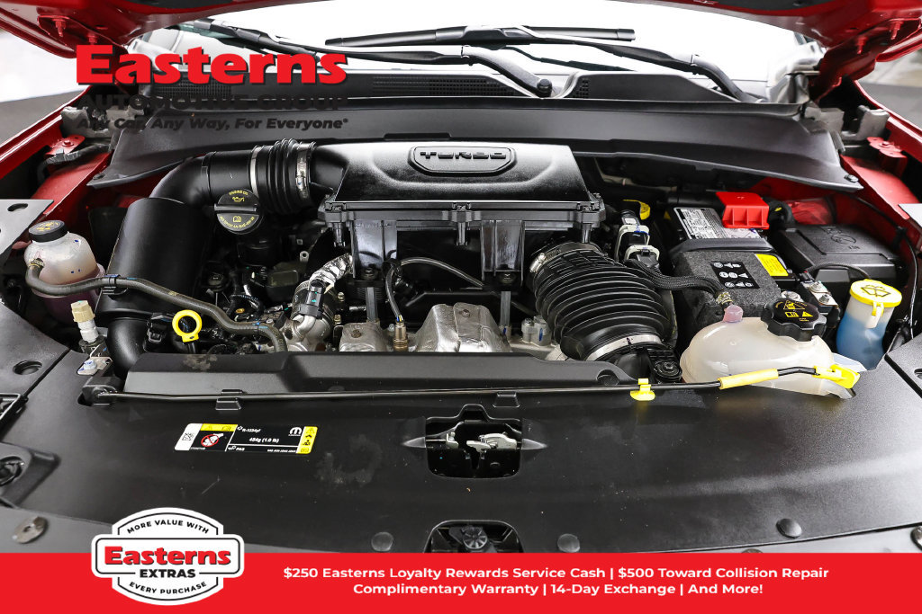 Used 2025 Jeep Compass Trailhawk AWD/4WD image 8