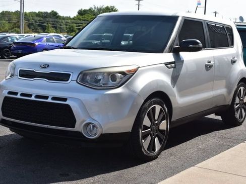 Used 2014 Kia Soul ! FWD image 11