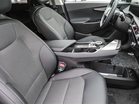 New 2025 Kia EV6 Light w/ Light LR Technology Package image 11