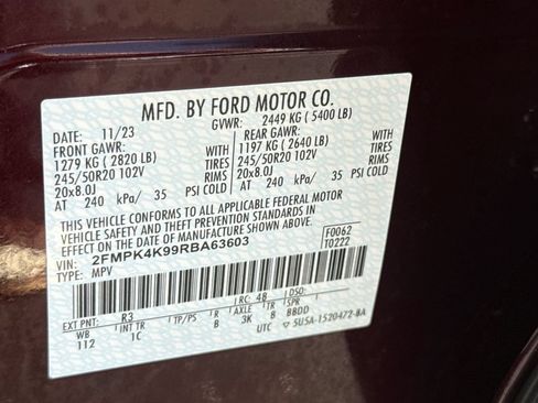 Used 2024 Ford Edge Titanium w/ Equipment Group 301A AWD/4WD image 33