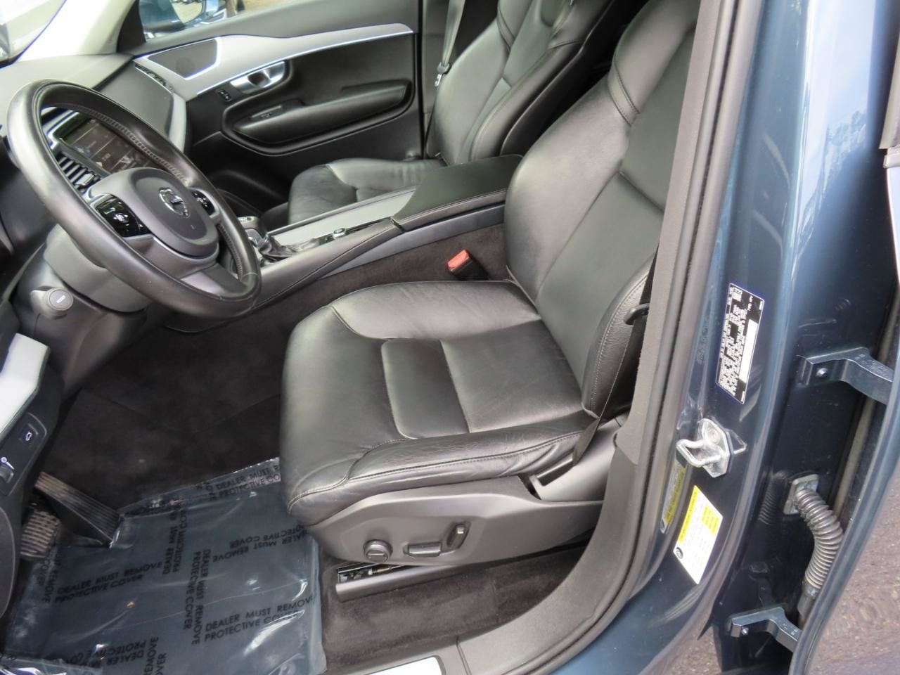 Used 2021 Volvo XC90 T5 Momentum w/ Climate Package AWD/4WD image 11