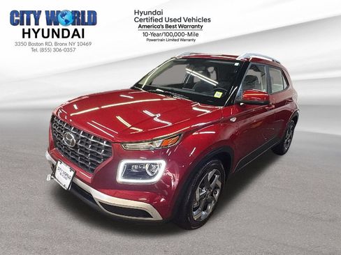 Used 2025 Hyundai Venue Limited FWD image 1