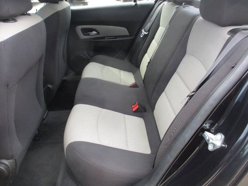 Used 2016 Chevrolet Cruze LS FWD image 39