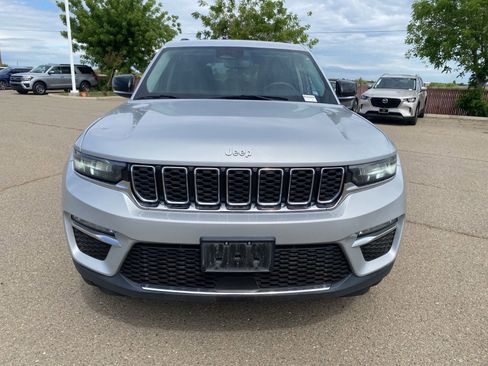 Used 2024 Jeep Grand Cherokee Limited image 2