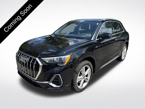 Used 2020 Audi Q3 2.0T Premium w/ Convenience Package AWD/4WD image 1