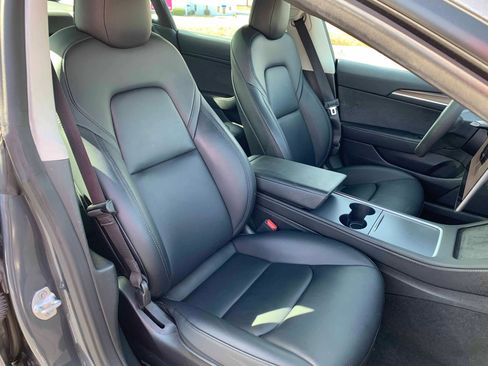 Used 2023 Tesla Model 3 Standard Range image 5