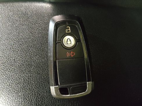 Used 2020 Ford EcoSport SE image 32